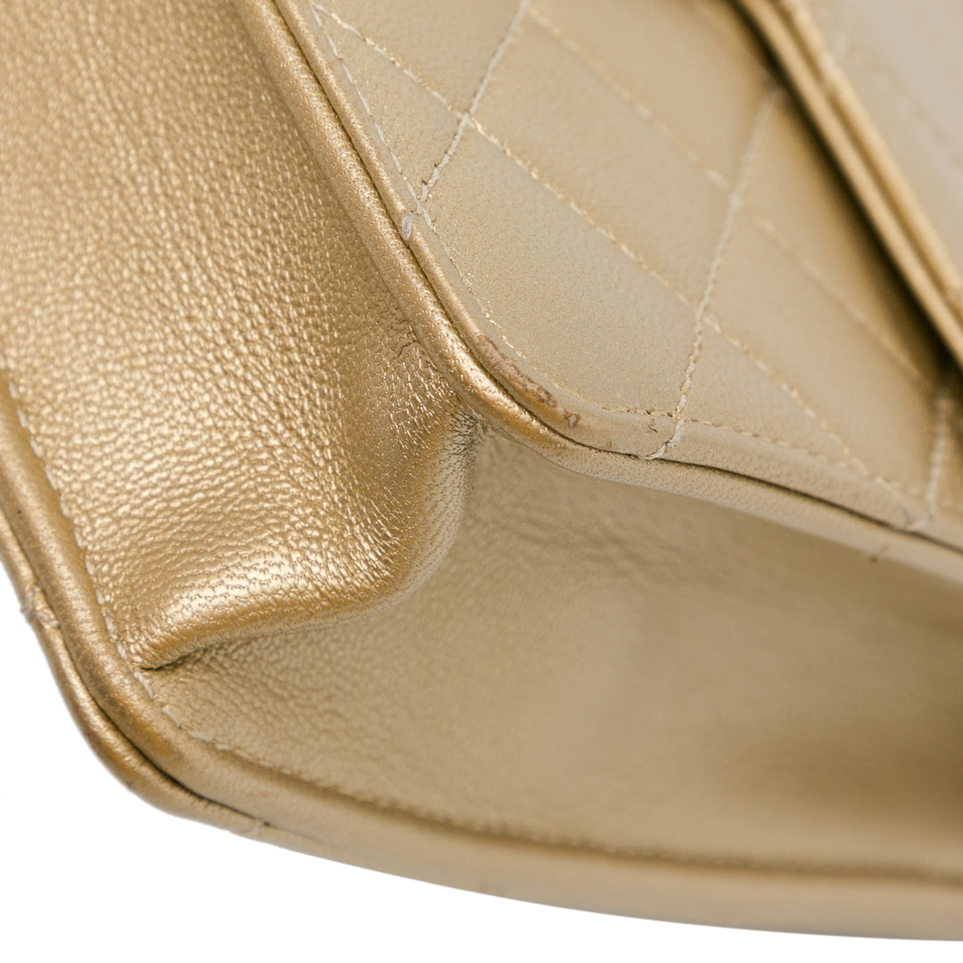 Chanel Small Cuir d’agneau Chic Pearls Flap Doré