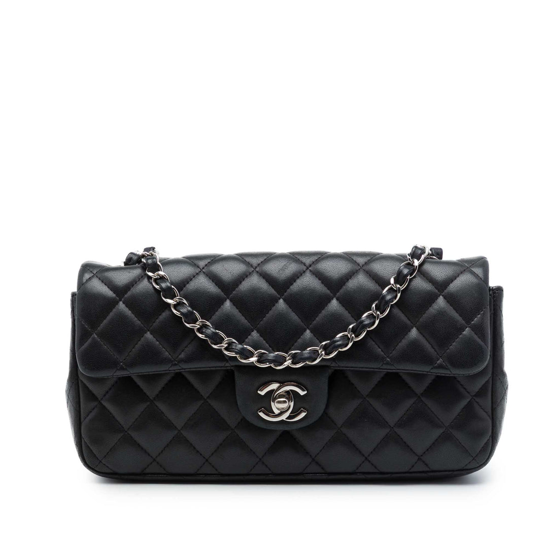 Chanel CC Matelassé East West à rabat Cuir d'agneau Noir