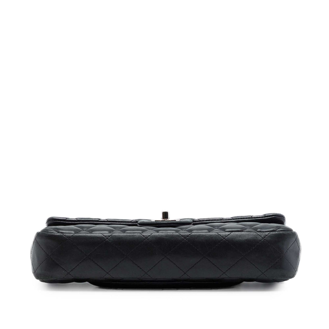 Chanel CC Matelassé East West à rabat Cuir d'agneau Noir
