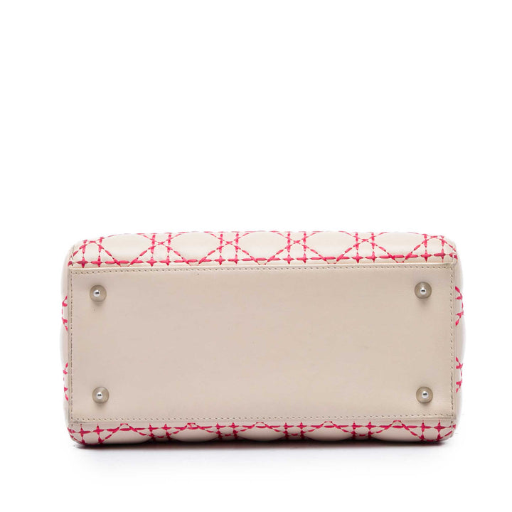 Dior Lady Dior Cannage Surpiqué Moyen Cuir d'agneau Orange – vue 3 – GABY PARIS