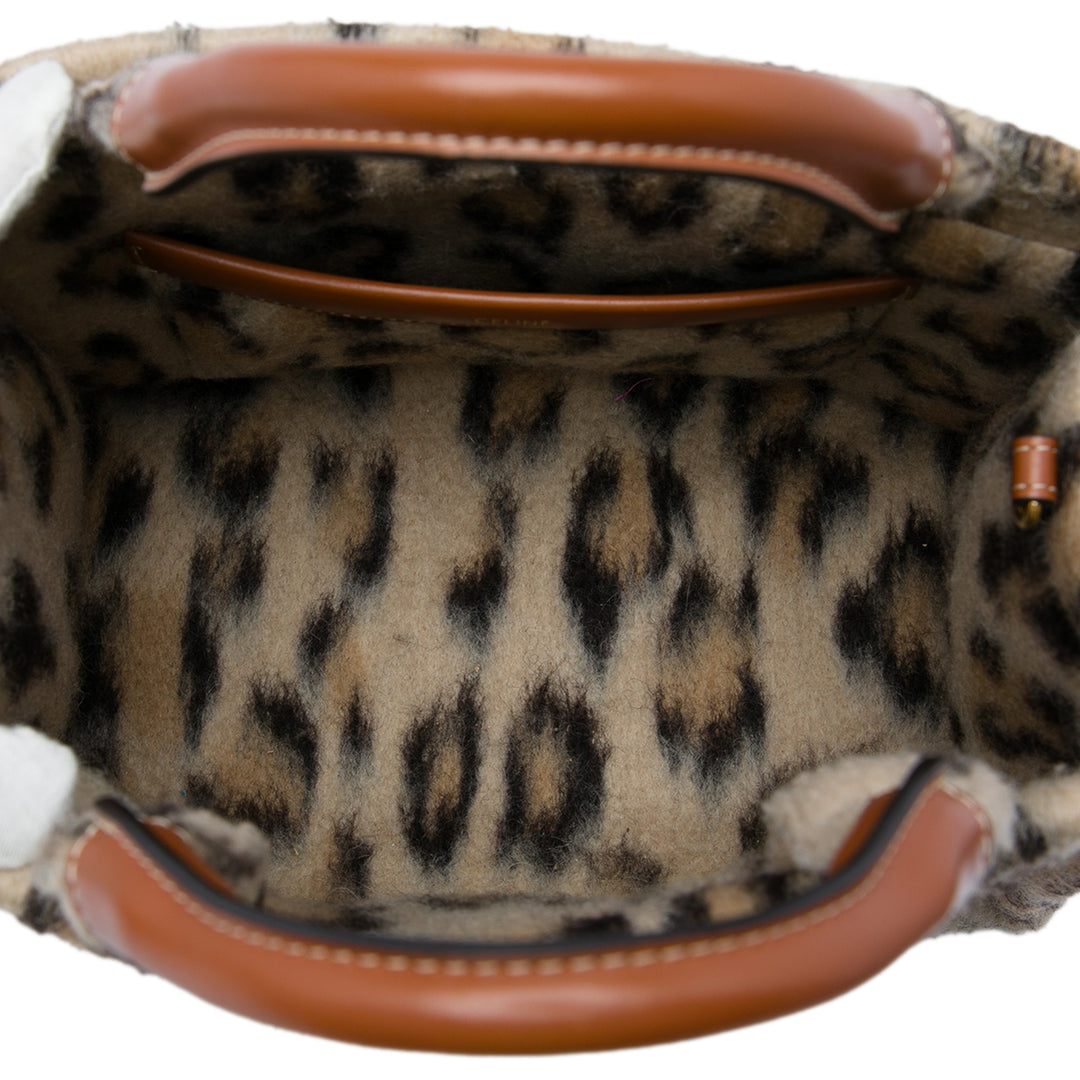 Celine Leopard Imprimé Felt Triomphe Cabas Thais Sac Petit Beige – vue 4 – GABY PARIS