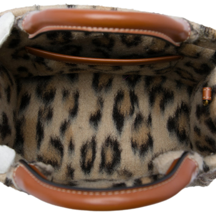 Celine Leopard Imprimé Felt Triomphe Cabas Thais Sac Petit Beige – vue 4 – GABY PARIS