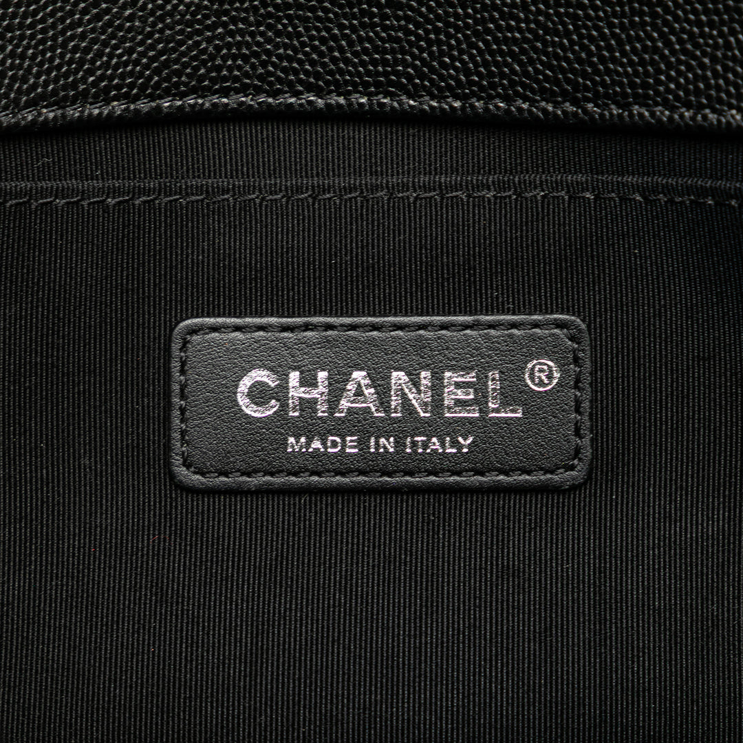 Chanel Old Medium Chevron Caviar Boy Flap Noir – GABY PARIS Authentique