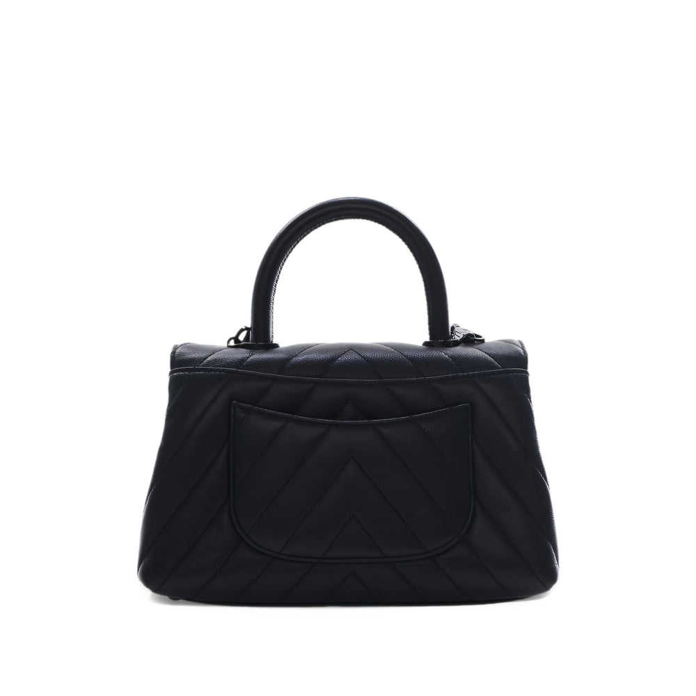 Chanel Sac à main Chevron So Coco à Petit Cuir caviar Noir – vue 2 – GABY PARIS