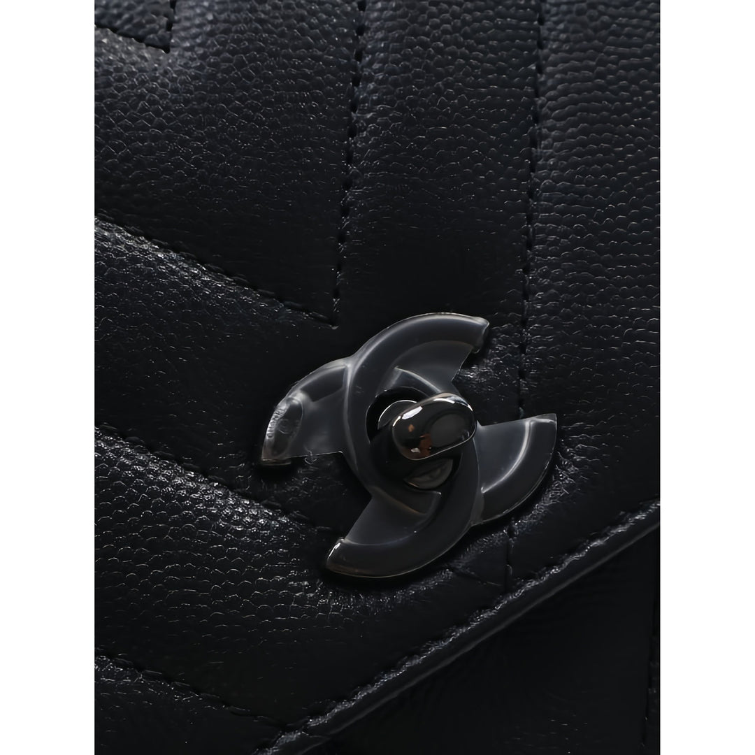 Chanel Sac à main Chevron So Coco à Petit Cuir caviar Noir – vue 5 – GABY PARIS