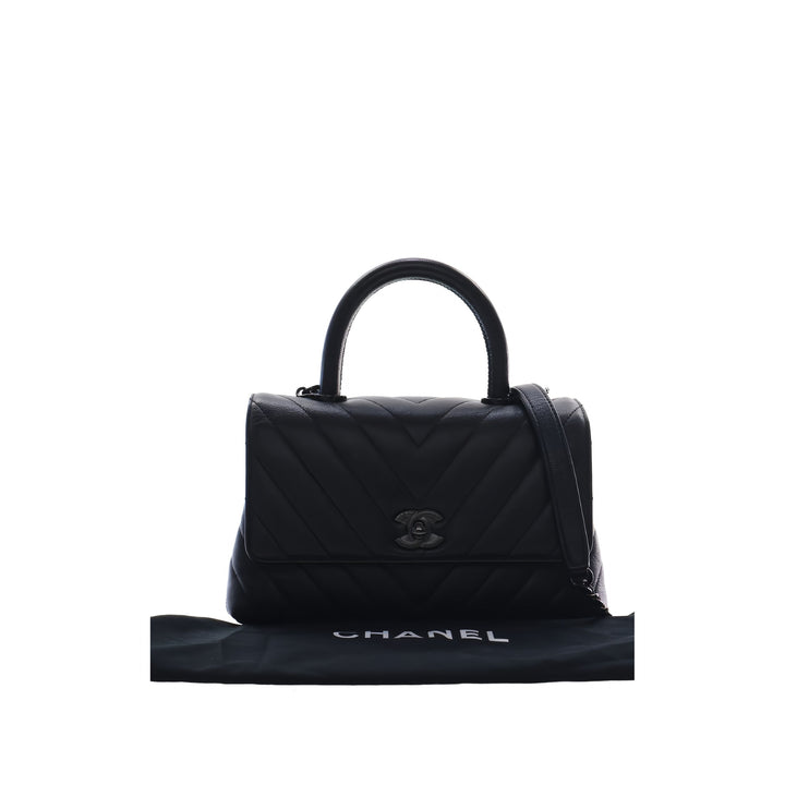 Chanel Sac à main Chevron So Coco à Petit Cuir caviar Noir – vue 6 – GABY PARIS