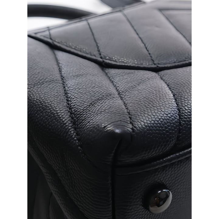Chanel Sac à main Chevron So Coco à Petit Cuir caviar Noir – vue 7 – GABY PARIS