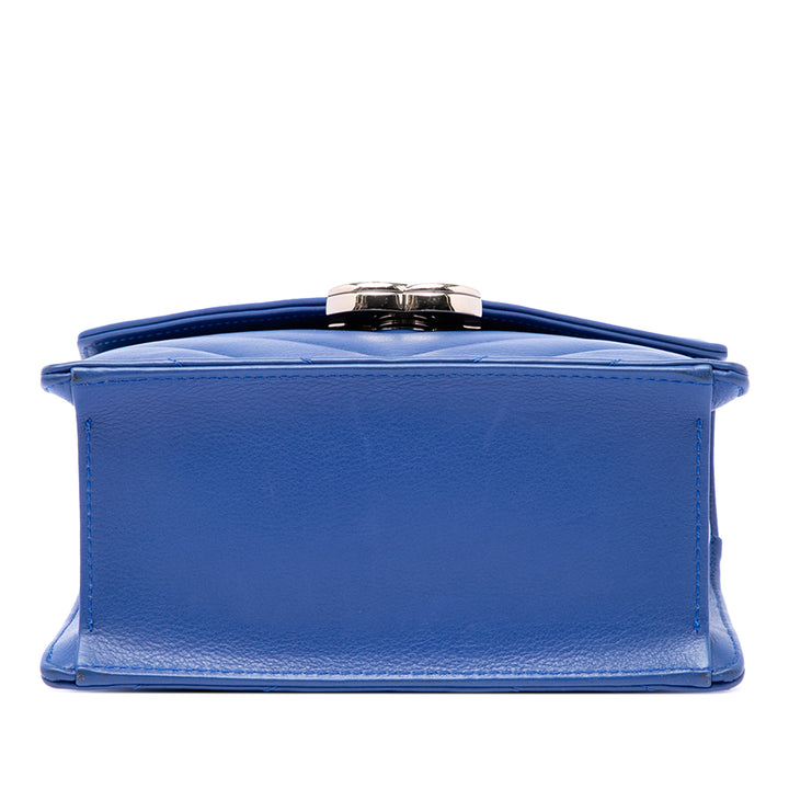 Chanel Small CC Chevron Cuir de veau Envelope à rabat