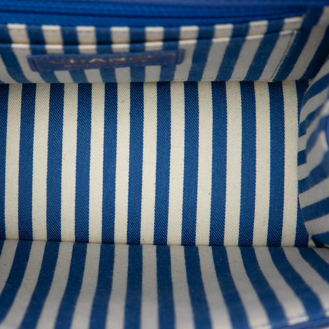 Chanel Small CC Chevron Cuir de veau Envelope à rabat