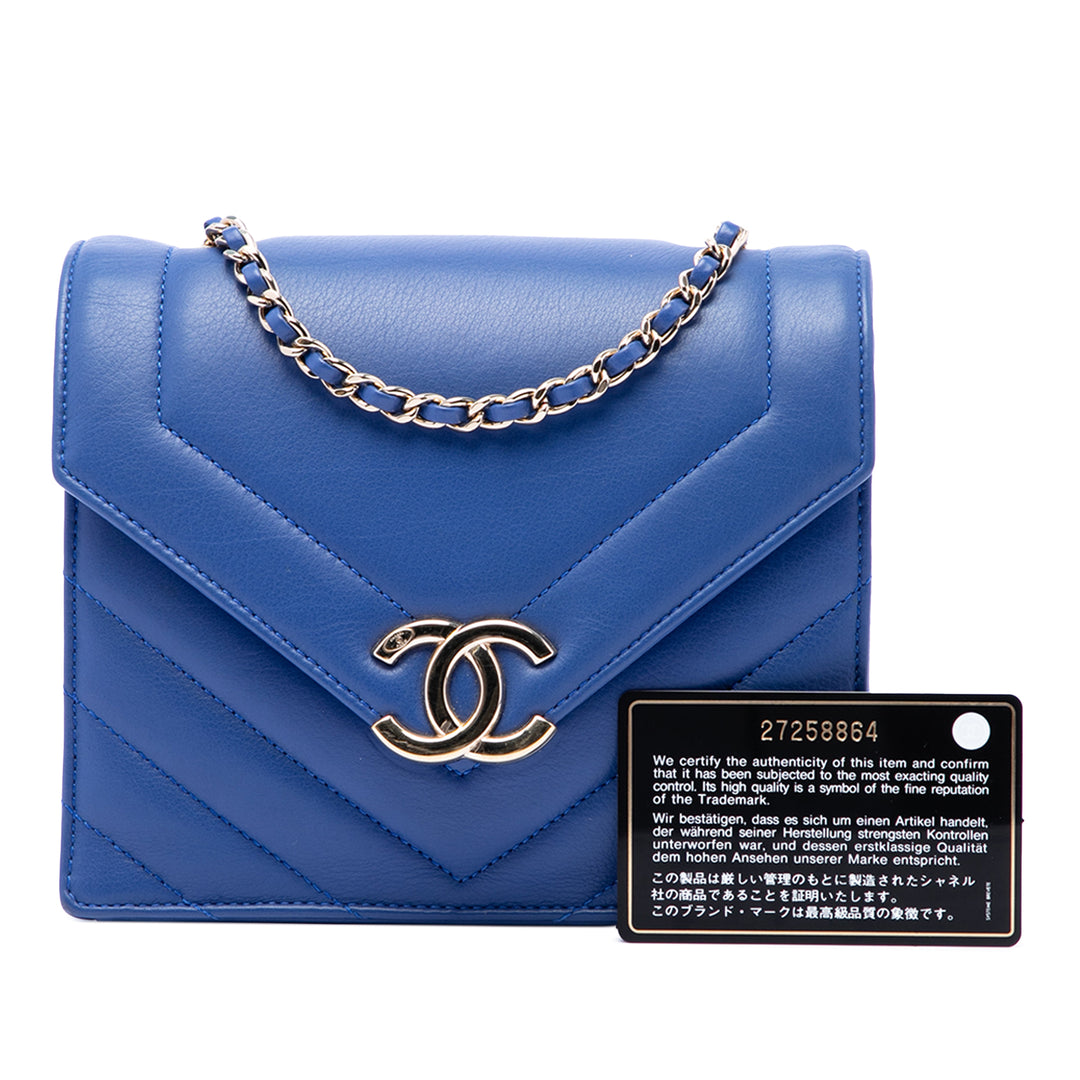 Chanel Small CC Chevron Cuir de veau Envelope à rabat