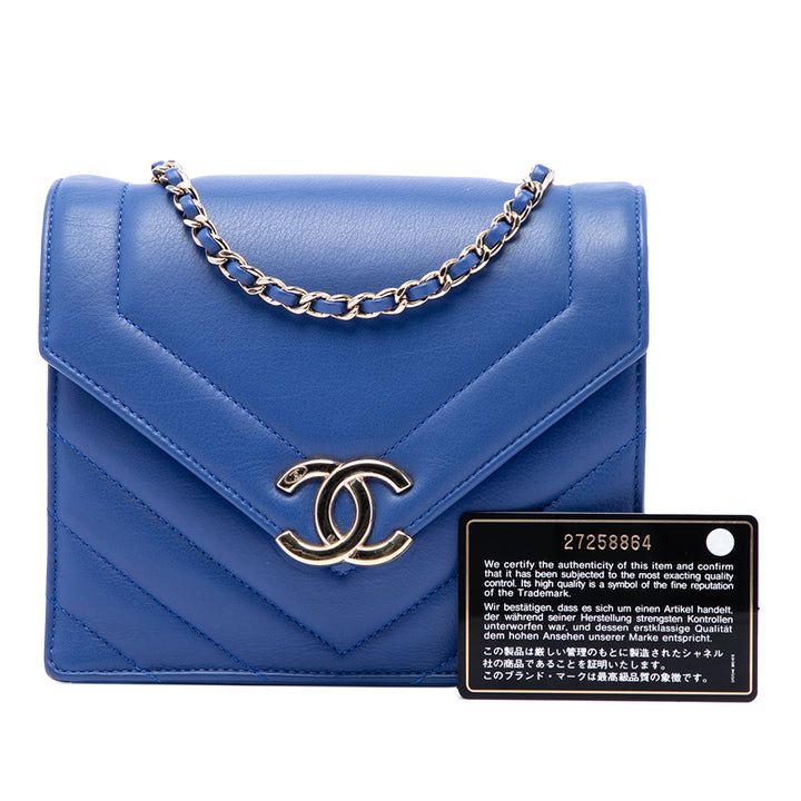 Chanel Small CC Chevron Cuir de veau Envelope à rabat