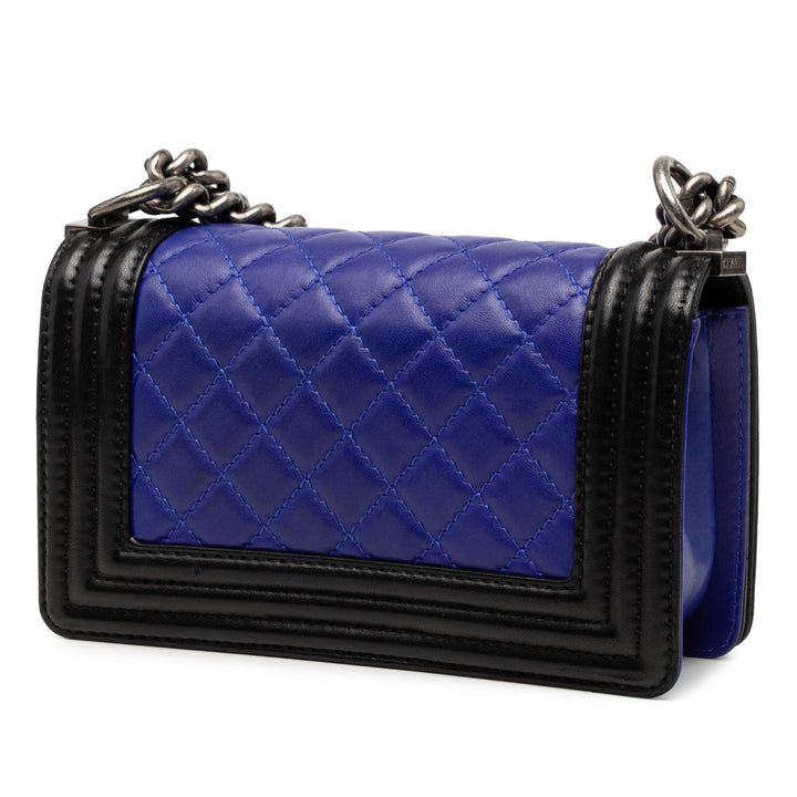 Chanel Bicolore Boy à rabat Petit Cuir d'agneau