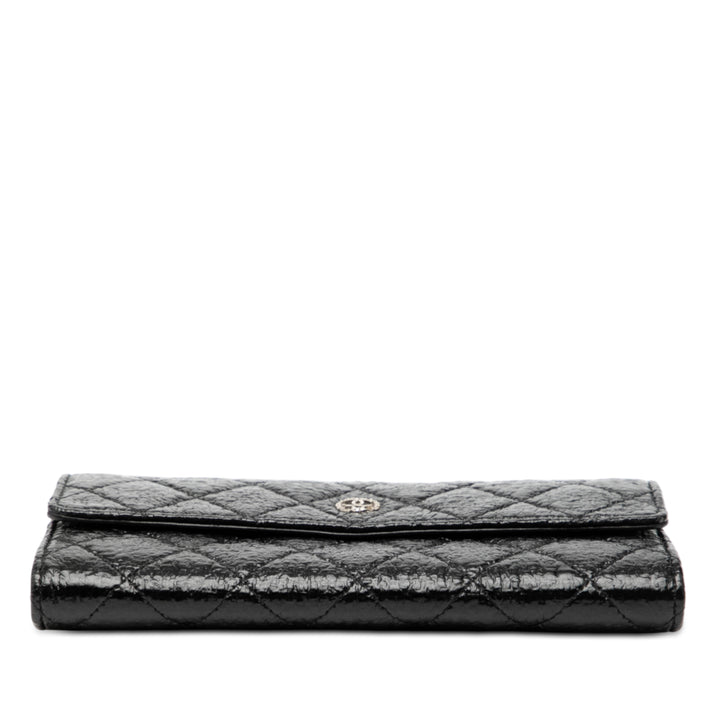 Chanel Distressed Matelassé Cuir verni Brilliant à rabat Portefeuille long