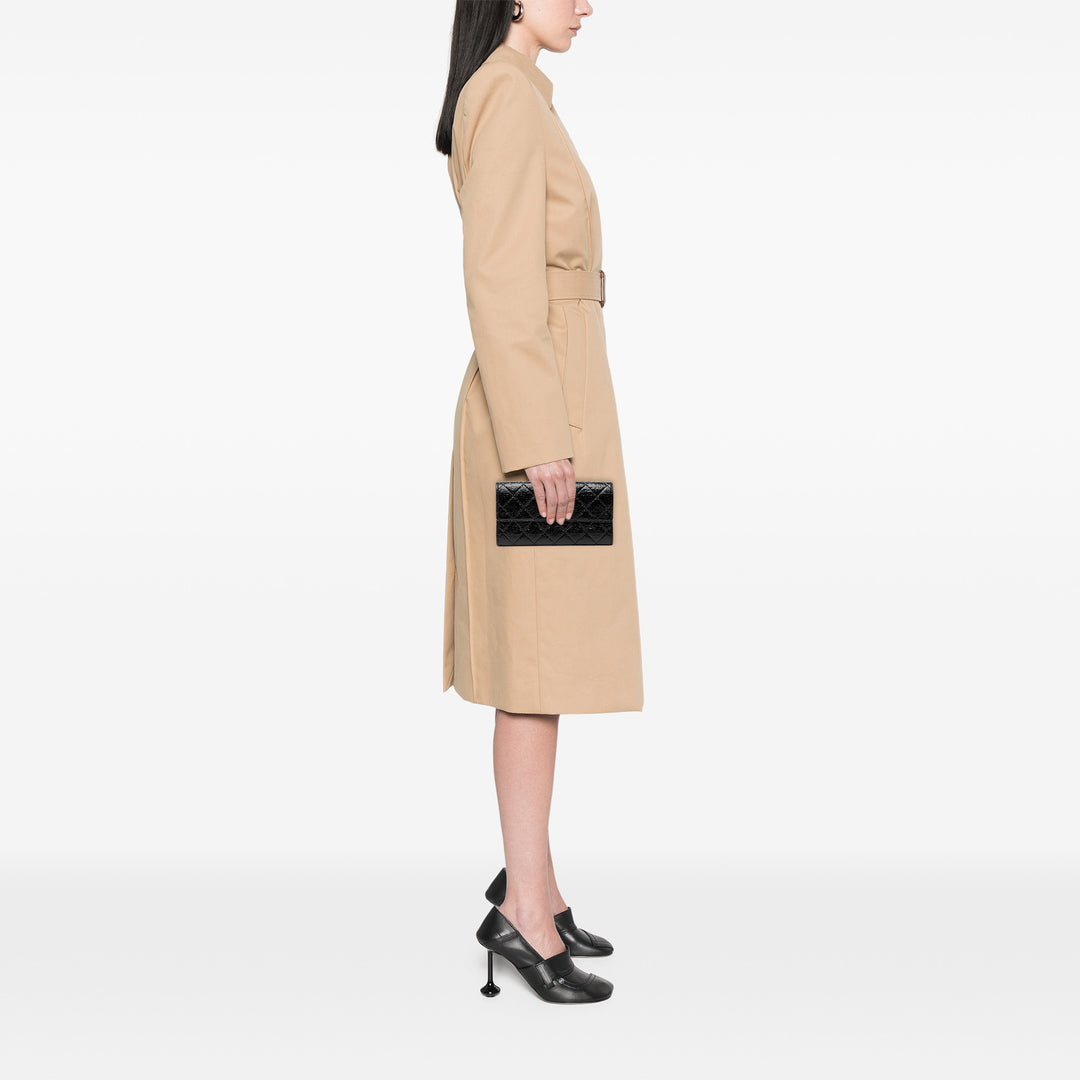 Chanel Distressed Matelassé Cuir verni Brilliant à rabat Portefeuille long