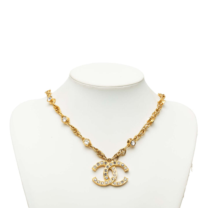 Chanel Collier CC Strass Pendant plaqué or – vue 7 – GABY PARIS