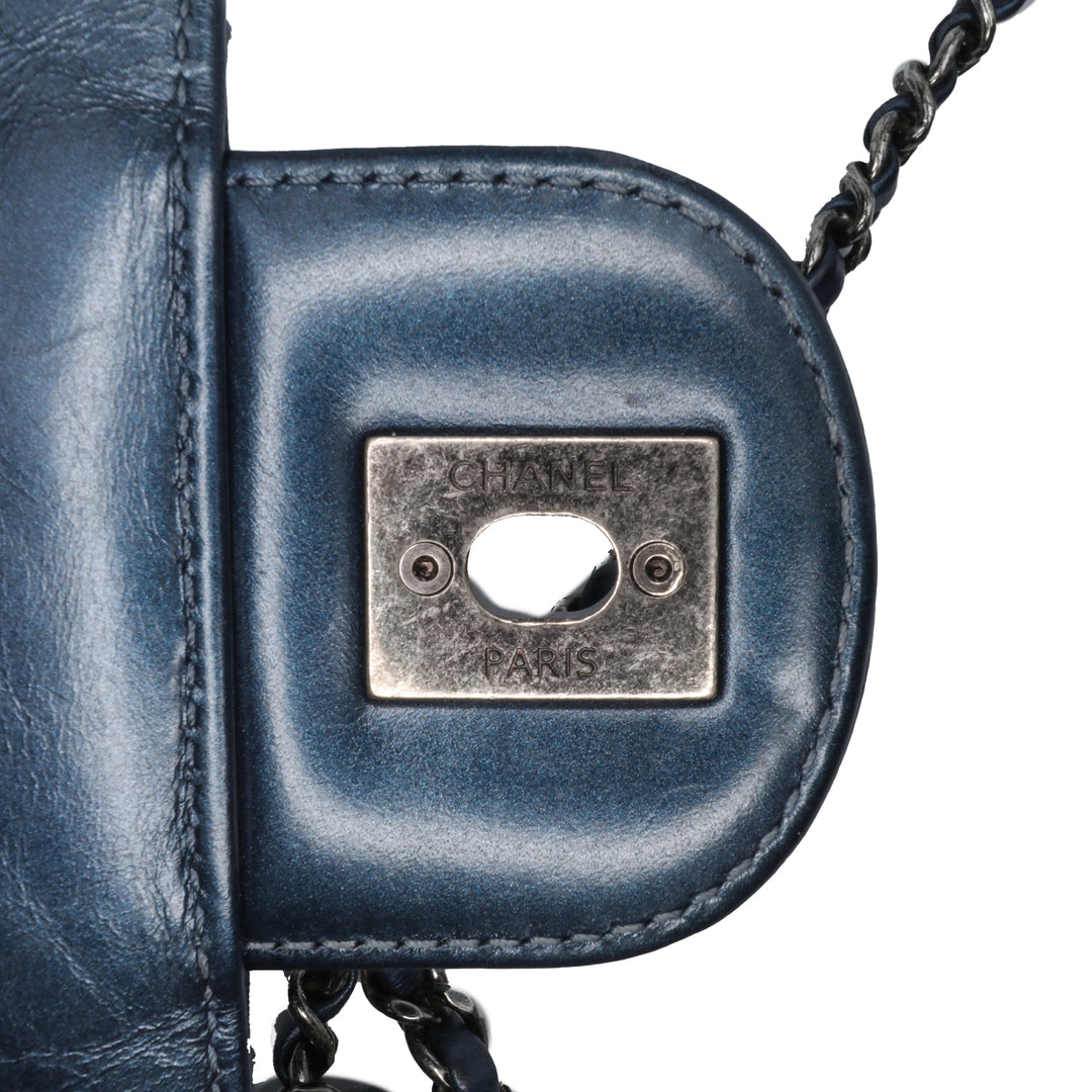Chanel Quilted Glazed Cuir de veau Coco Pleats Flap Bleu