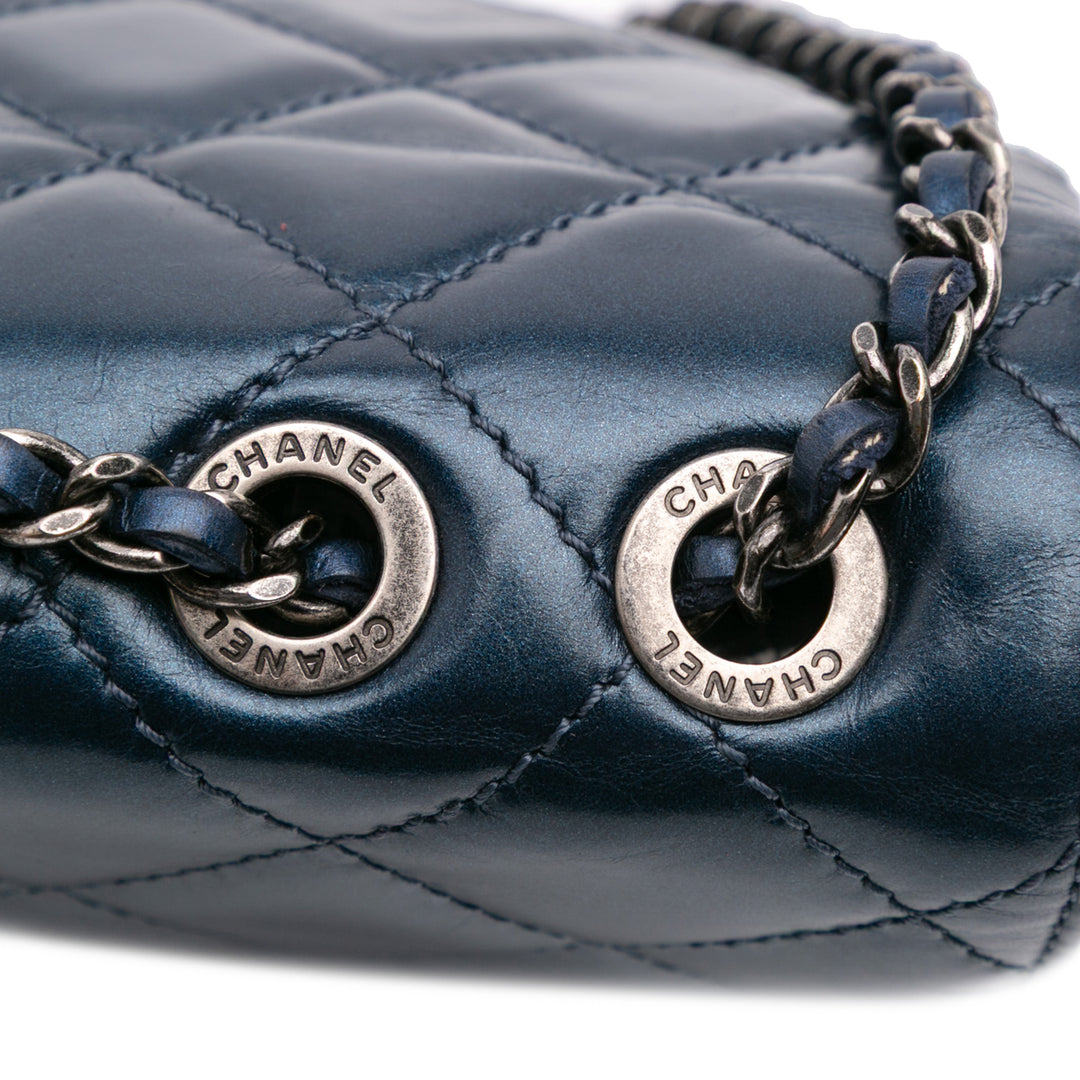 Chanel Quilted Glazed Cuir de veau Coco Pleats Flap Bleu