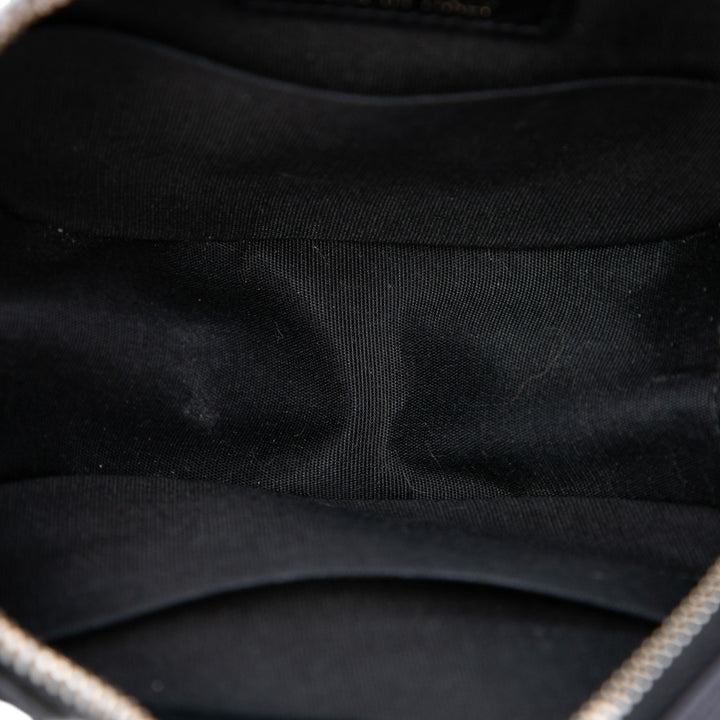 Chanel Matelassé Cuir de veau Perle clouté Rond Pochette avec chaîne