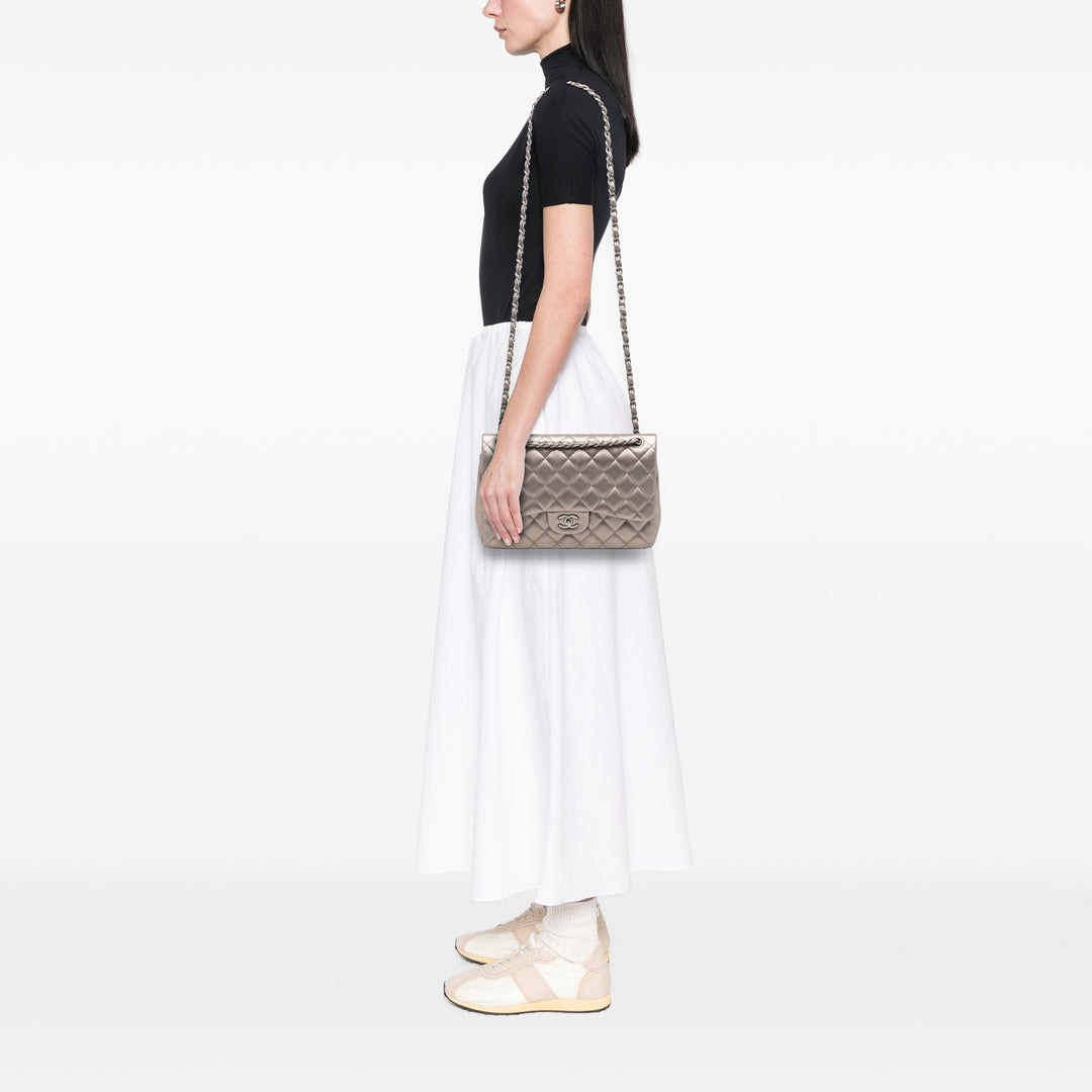 Chanel Jumbo Classic Metallic Cuir d’agneau Double rabat
