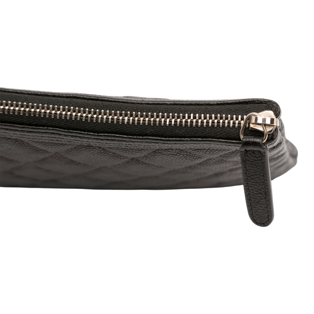 Chanel Matelassé Boy O Étui Pochette Moyen Cuir caviar