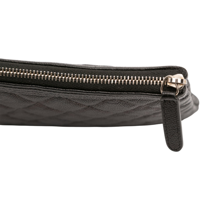 Chanel Matelassé Boy O Étui Pochette Moyen Cuir caviar