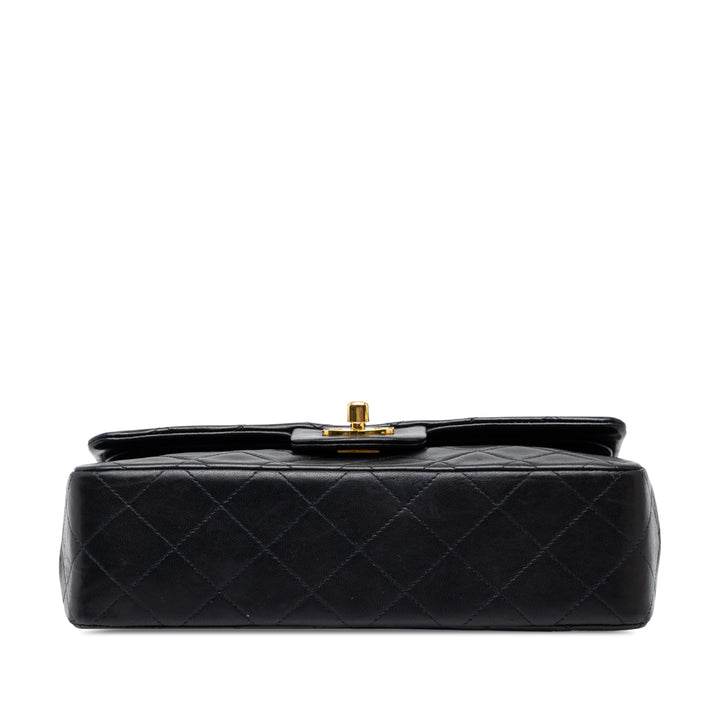 Chanel Sac porté épaule Classic Double rabat Petit Cuir d'agneau Noir – vue 3 – GABY PARIS