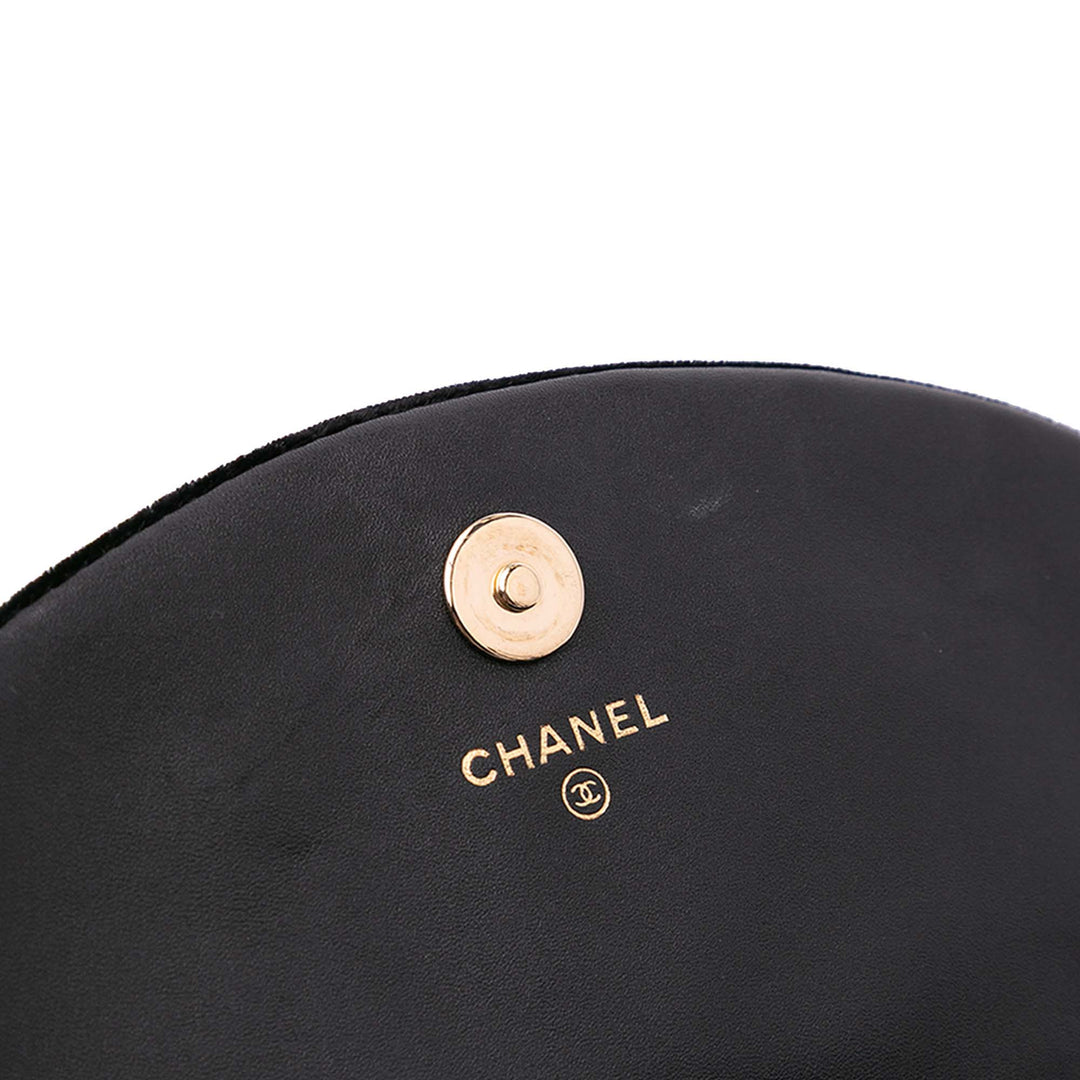Chanel CC Velours Half Moon Wallet on Chain Noir – GABY PARIS Authentique