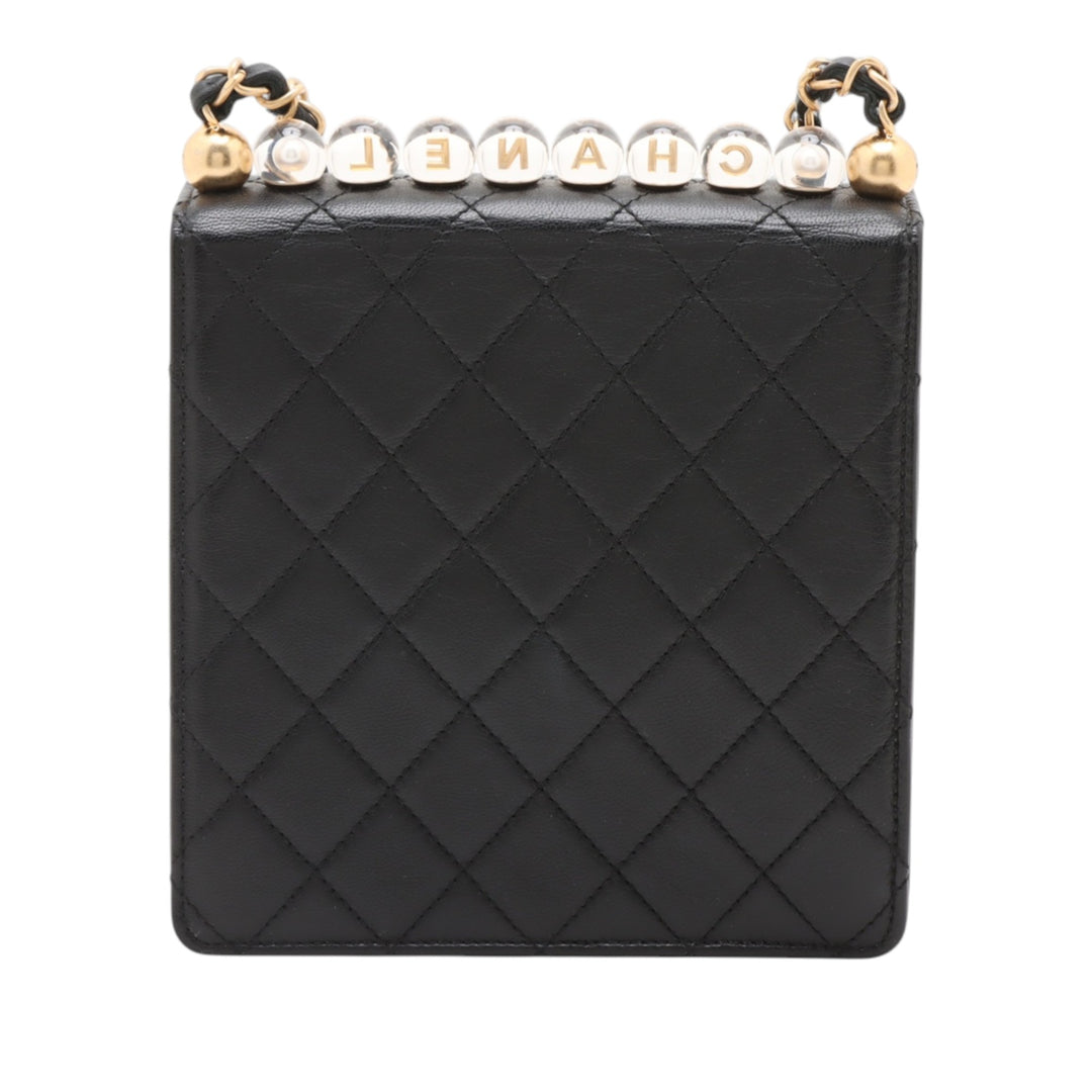Chanel Small Matelassé Cuir d’agneau Chic Perles à rabat