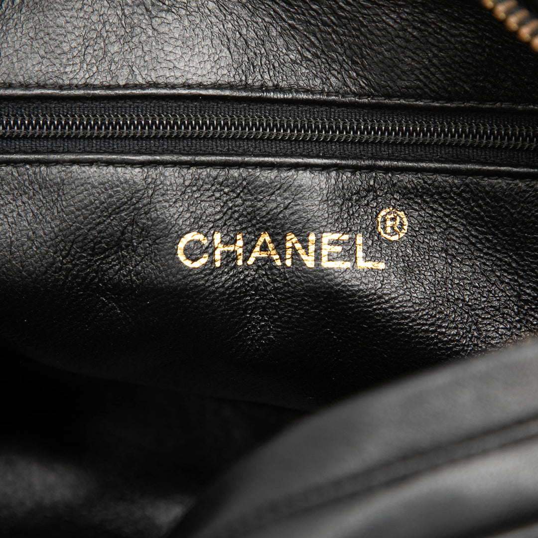 Chanel CC Matelassé Cuir d’agneau Pompon Sac caméra