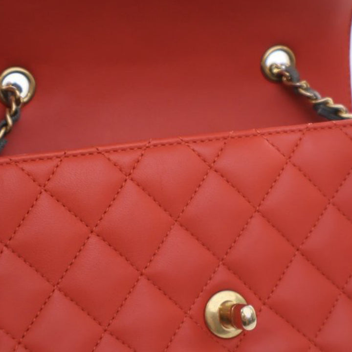 Chanel Matelassé Two Tone Day à rabat Mini Cuir d'agneau