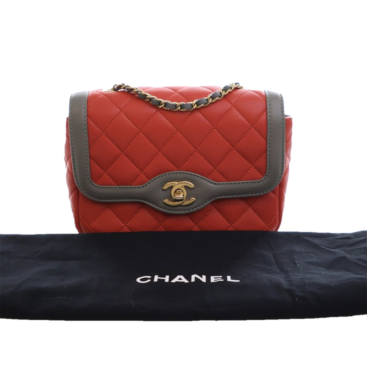 Chanel Matelassé Two Tone Day à rabat Mini Cuir d'agneau