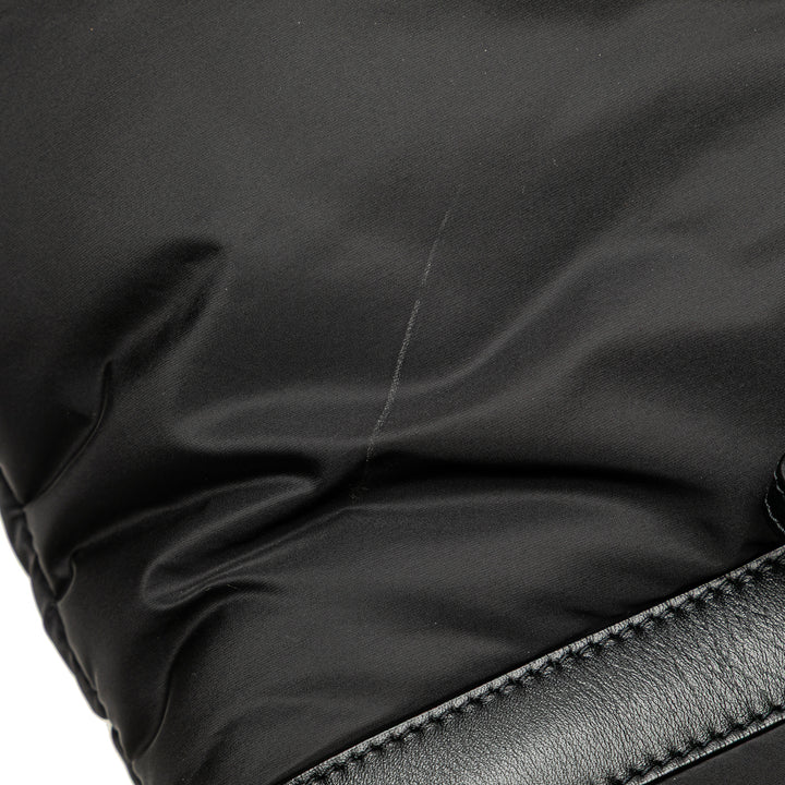 Saint Laurent Nylon Rive Gauche Drawstring Sac à dos