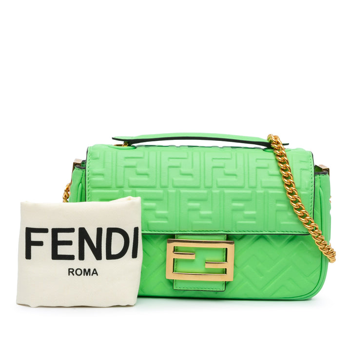 Fendi Zucca embossé Cuir Chain Midi Baguette