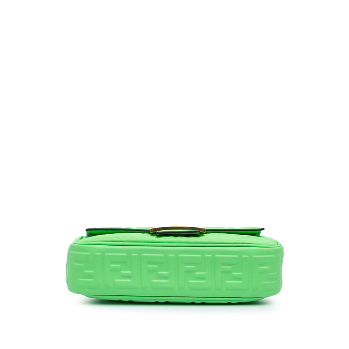 Fendi Zucca embossé Cuir Chain Midi Baguette