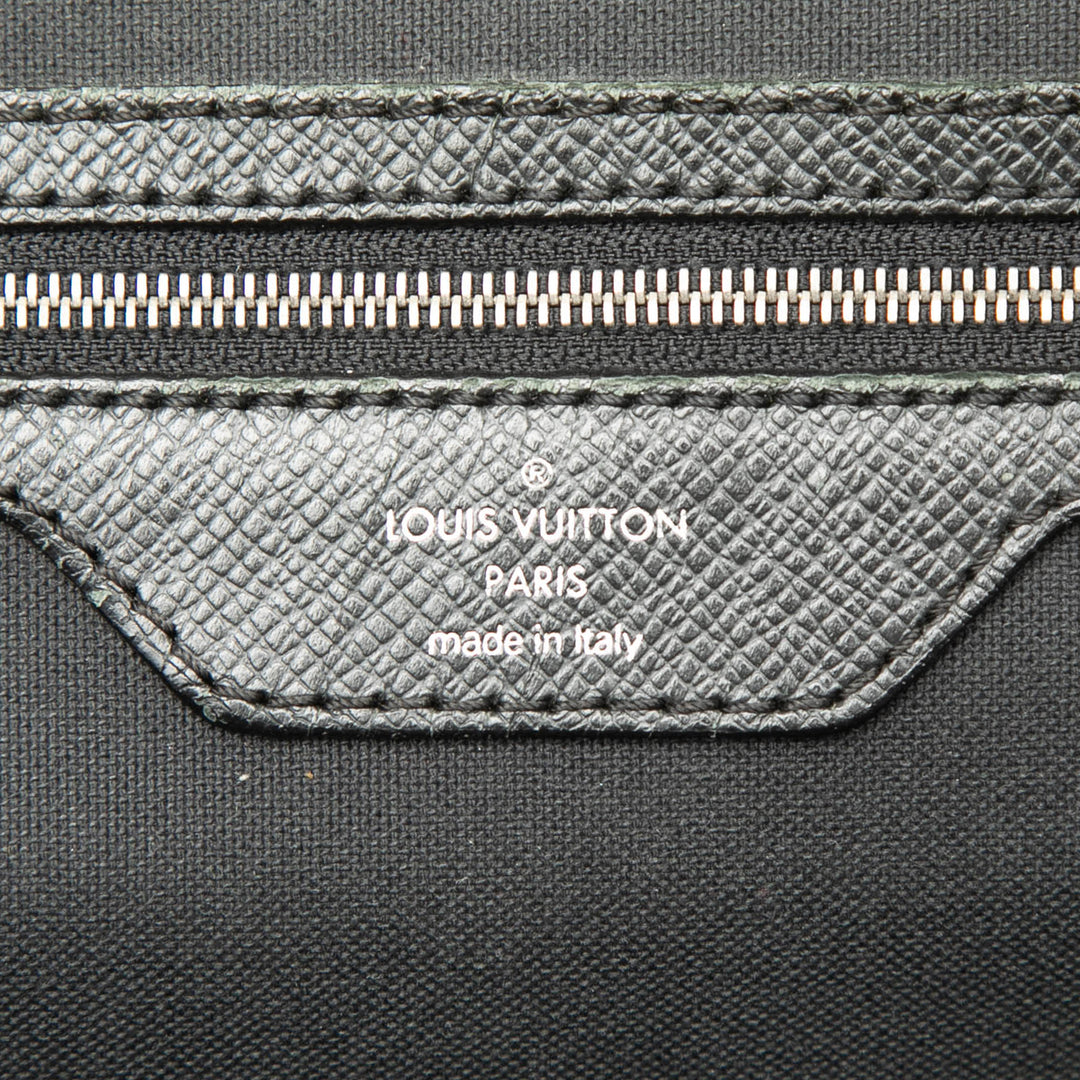 Louis Vuitton Taiga Igor Porte-documents