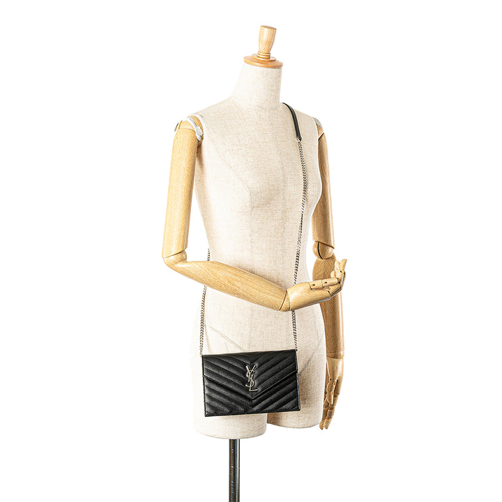 Saint Laurent Grain De Poudre Matelasse Chevron Monogram Chain Portefeuille Noir – GABY PARIS Authentique