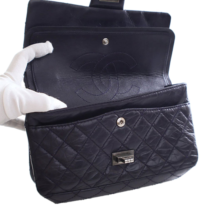 Chanel Matelassé vieilli Cuir de veau Reissue 2.55 Double rabat 225 – GABY PARIS Authentique