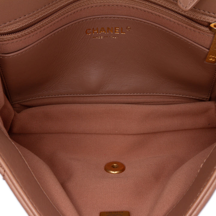 Medium Quilted Lambskin Pillow Crush Flap Brown - Gaby Paris