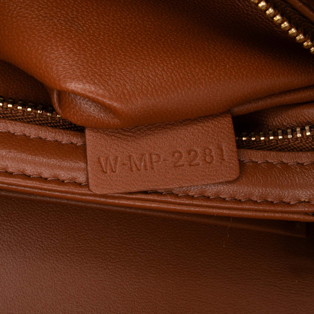 Celine Classique Triomphe Coated Toile and Cuir de veau Triomphe Sac porté croisé Marron – GABY PARIS Authentique