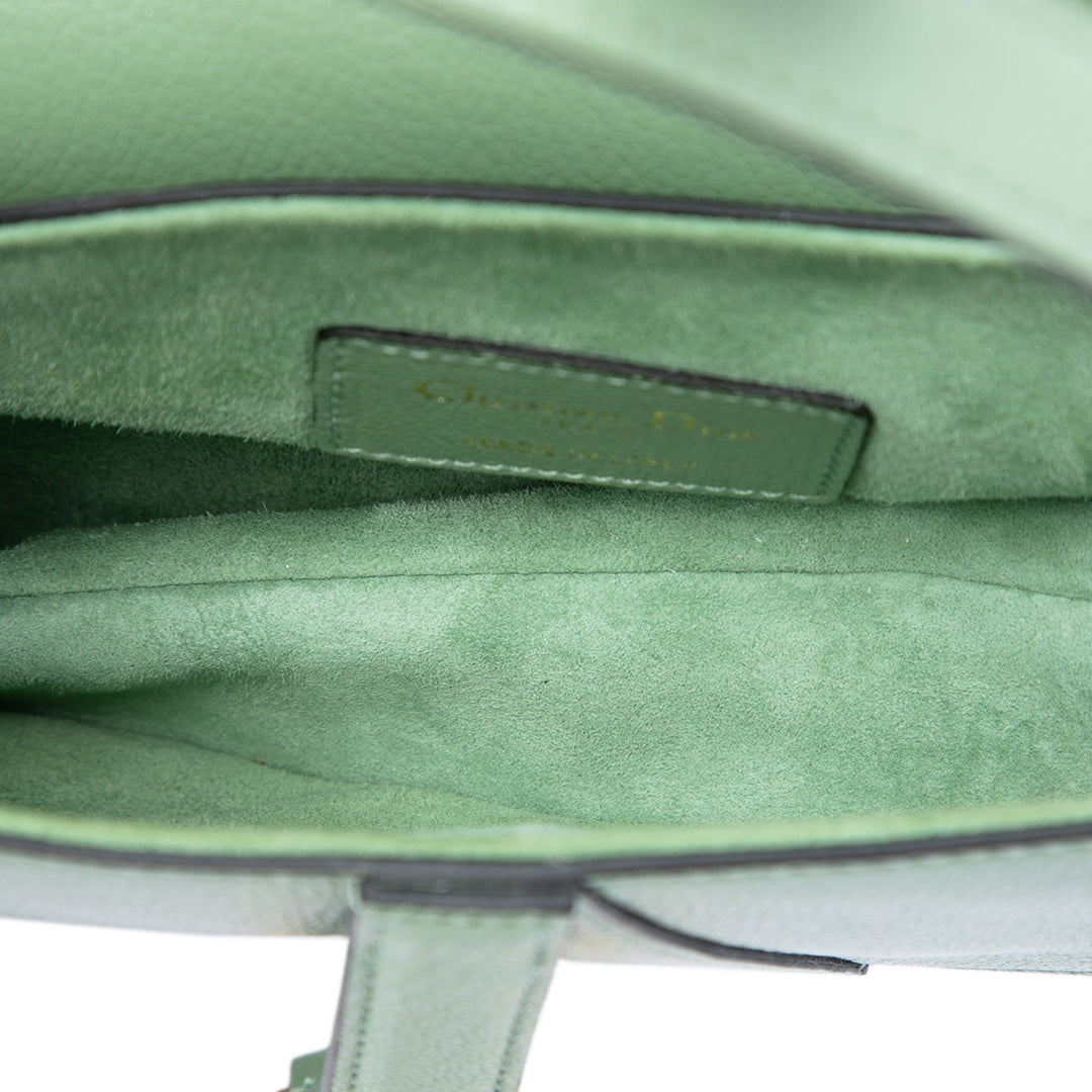 Dior Sac porté épaule Saddle Mini Cuir de chèvre Vert – vue 4 – GABY PARIS