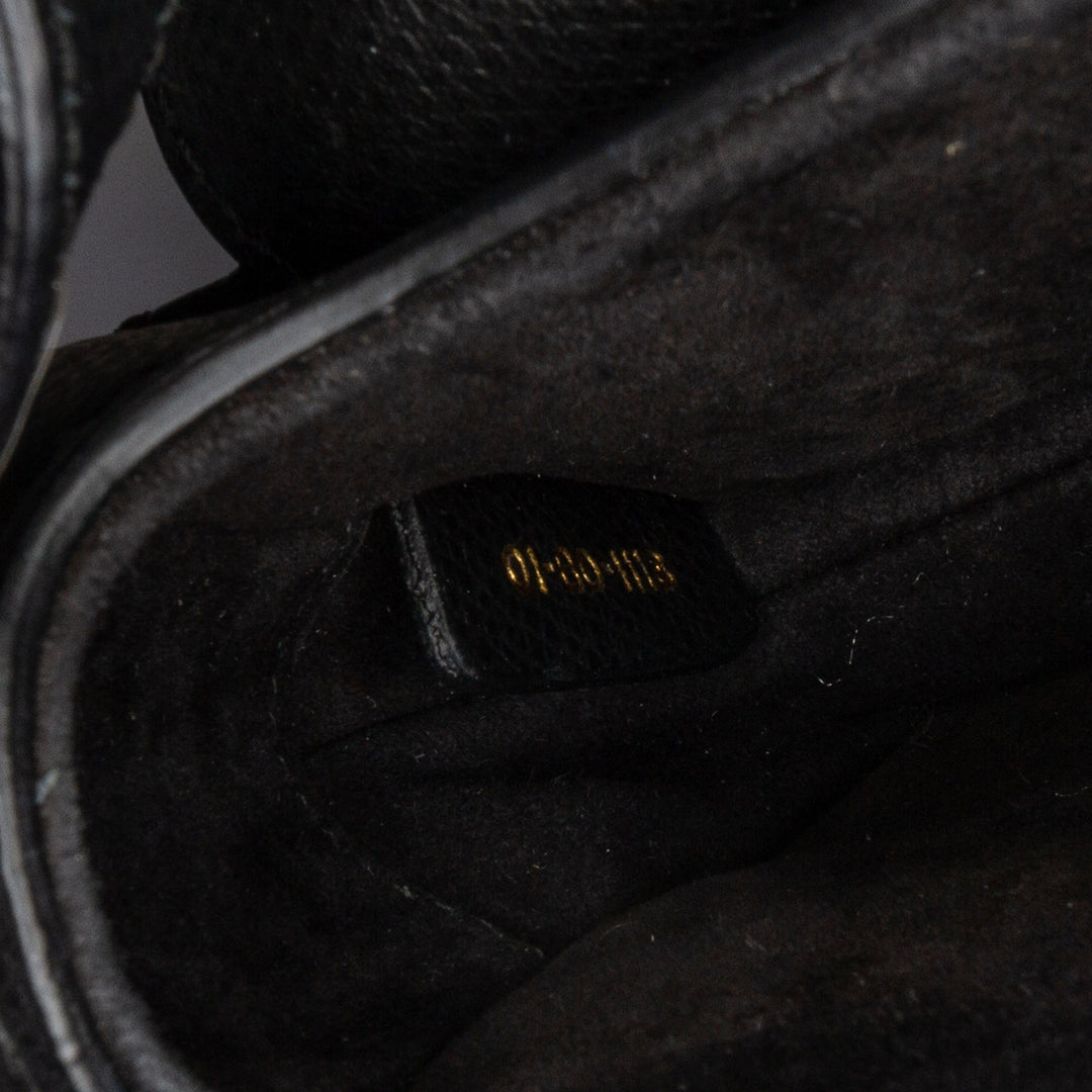 Mini Grained Calfskin Saddle Black - Gaby Paris