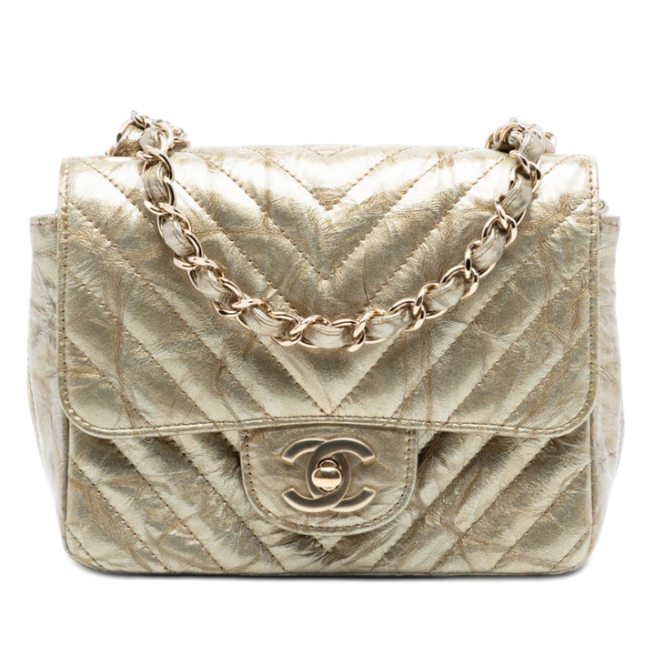 Chanel Mini Square Classic Chevron Metallic Crumpled Cuir de veau Simple rabat