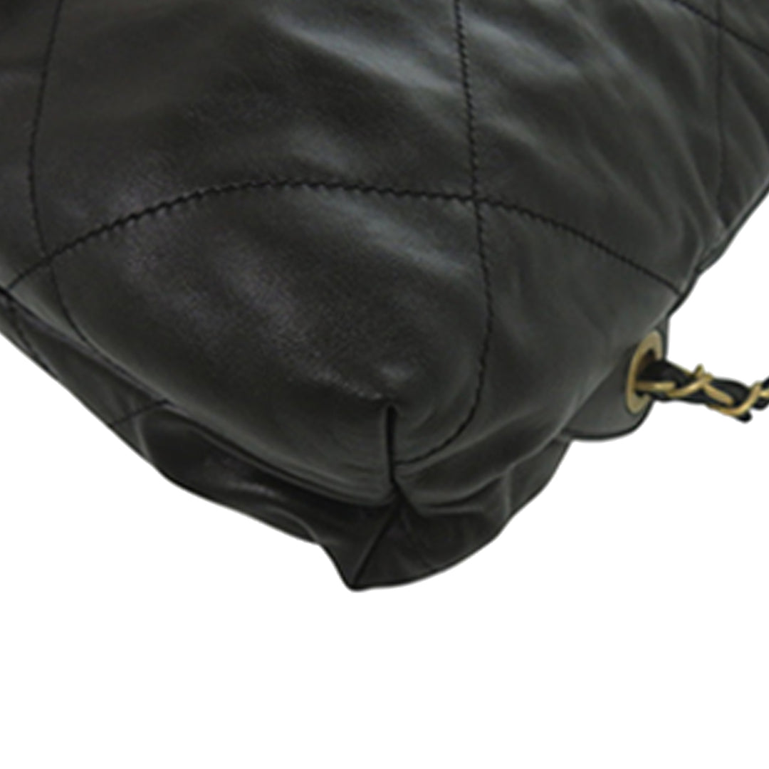Chanel Large Matelassé brillant Cuir de veau 22 Sac à dos