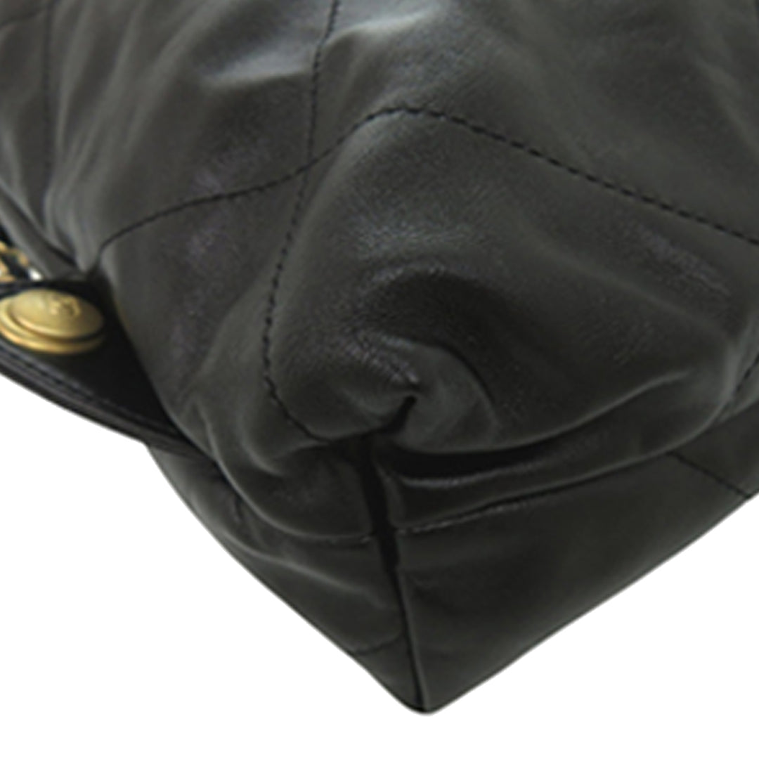 Chanel Large Matelassé brillant Cuir de veau 22 Sac à dos
