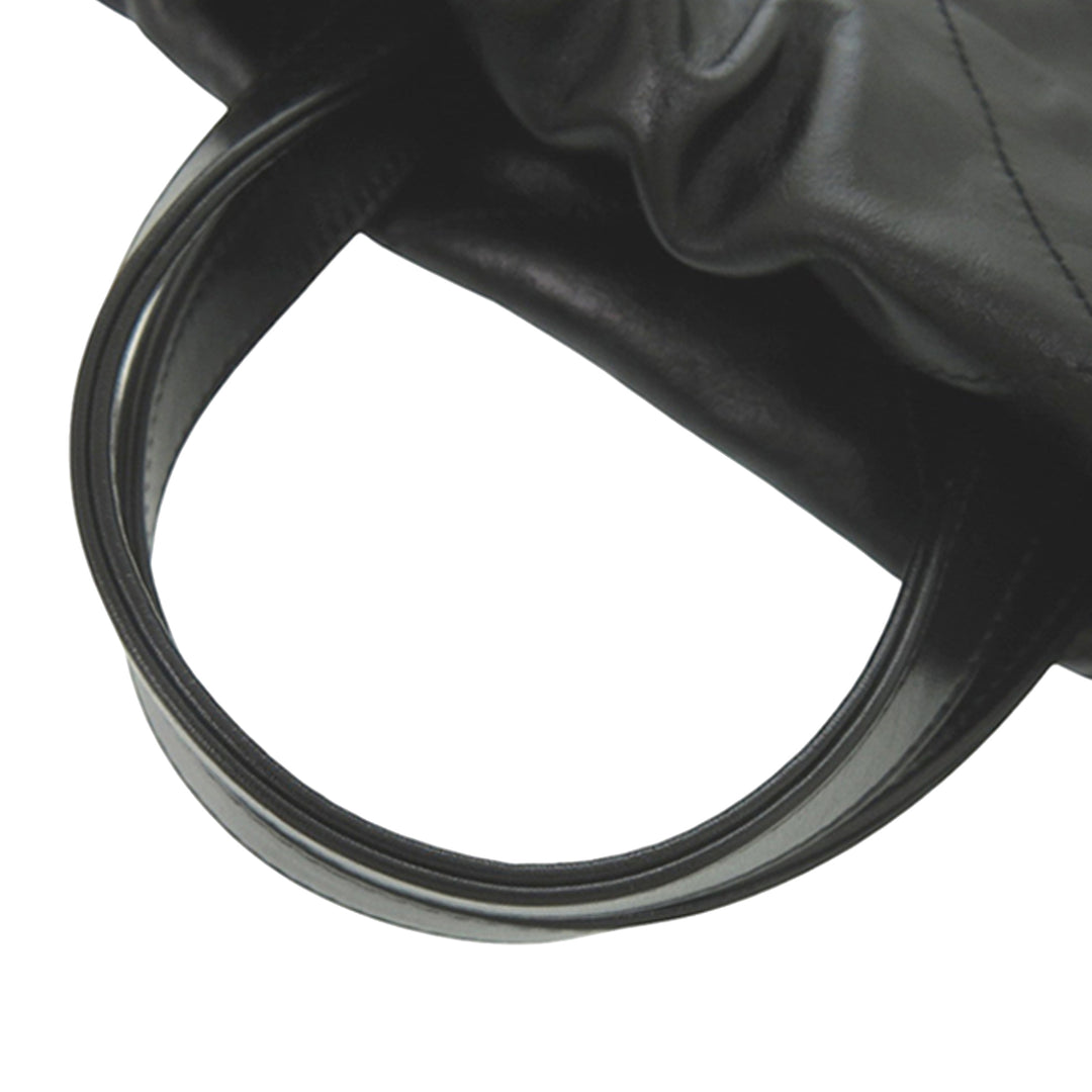 Chanel Large Matelassé brillant Cuir de veau 22 Sac à dos