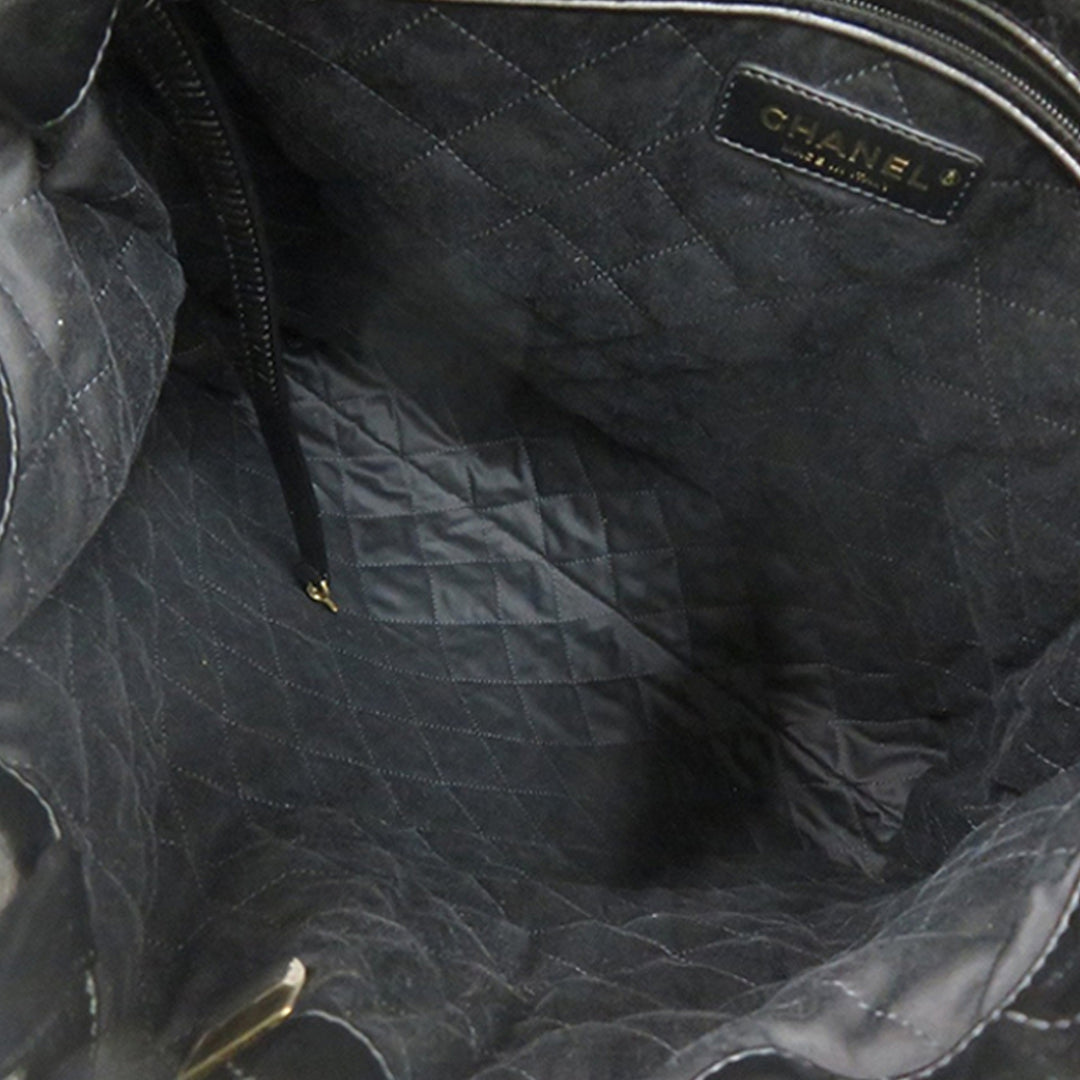 Chanel Large Matelassé brillant Cuir de veau 22 Sac à dos