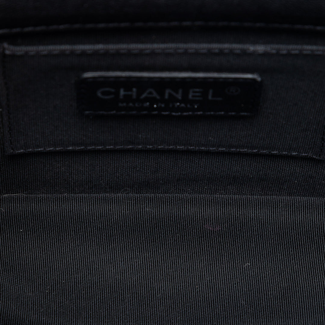 Chanel Cuir verni et Acrylic Cristal Embellished Boy Brick Horizontal à rabat