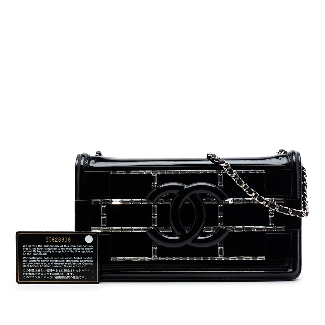 Chanel Cuir verni et Acrylic Cristal Embellished Boy Brick Horizontal à rabat