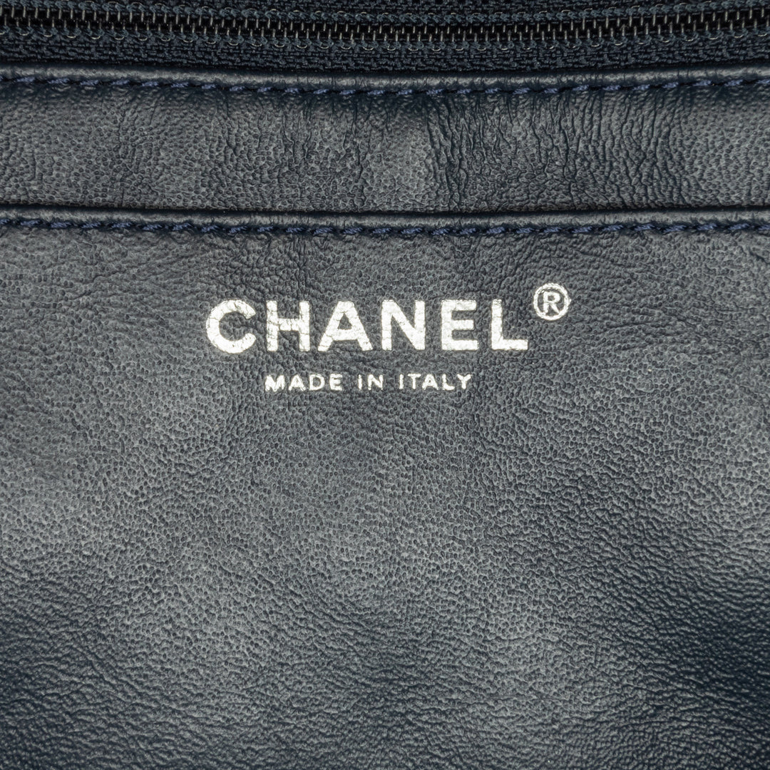 Jumbo Classic Patent Double Flap Blue - Gaby Paris
