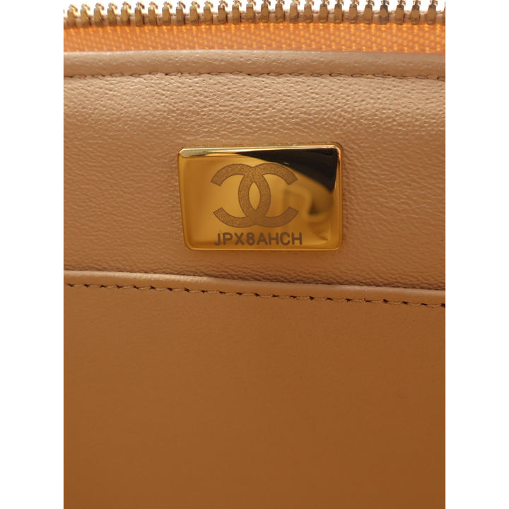 Chanel Vanity CC Matelassé avec chaîne Cuir d'agneau Beige – vue 7 – GABY PARIS